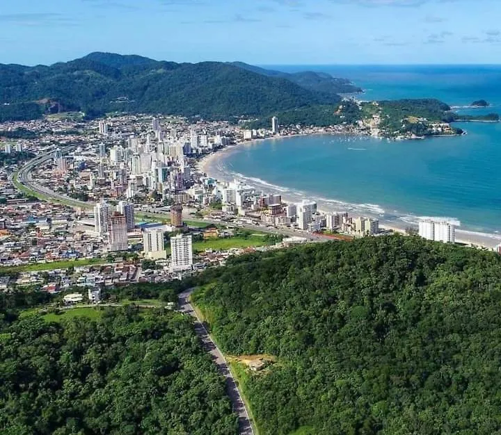 Apto1 Com Ar Cond Wi-Fi E Tv Smart Itapema 0*,  Brasilien